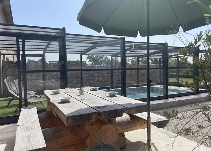 Avec Piscine Chauffee, Jardin Prive Et Climatisation - Fr-1-489-471 Couzon